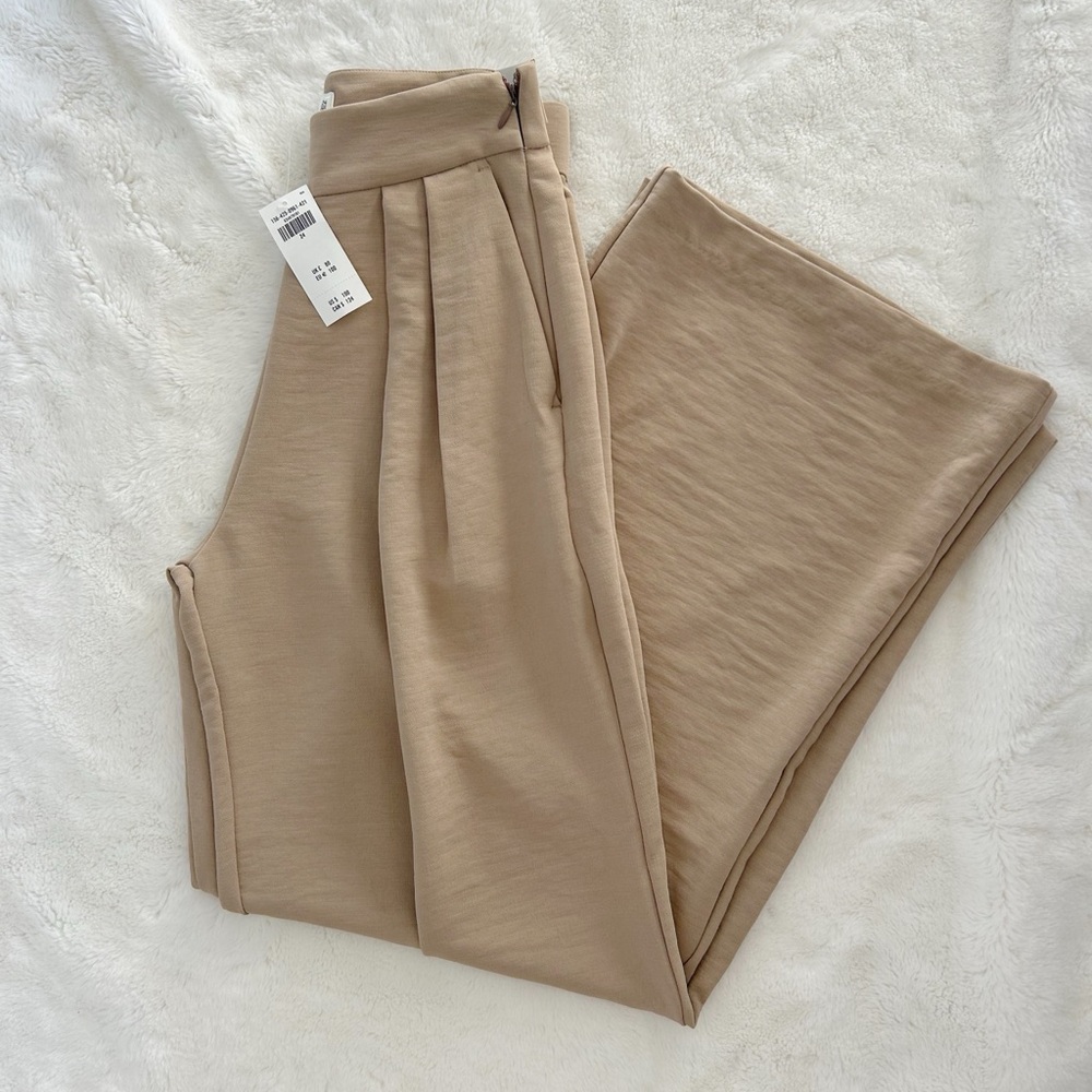 Abercrombie and Fitch tan wide leg trousers NWT